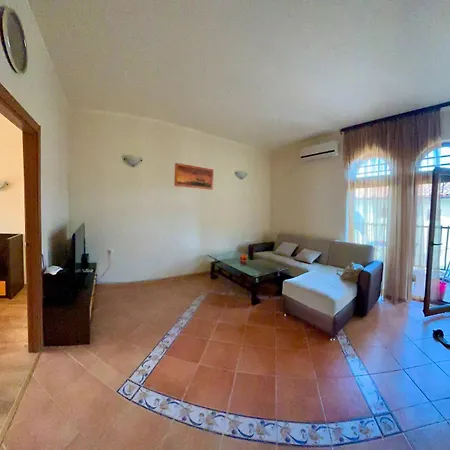 Romana Second Floor 3 Bedroom * סבטי ולאס