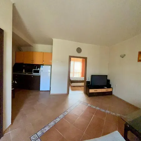 דירה Romana Second Floor 3 Bedroom